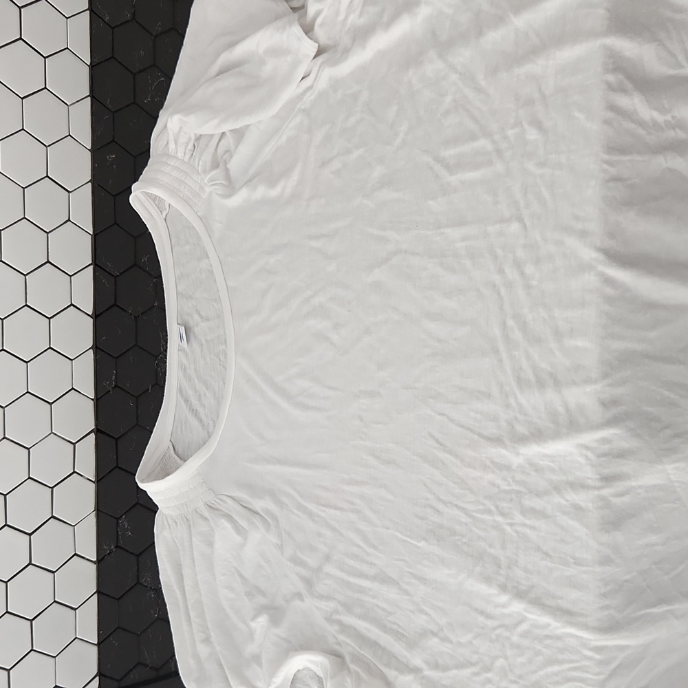 🟢 Women's XXL White Flutter Sleeve Tee